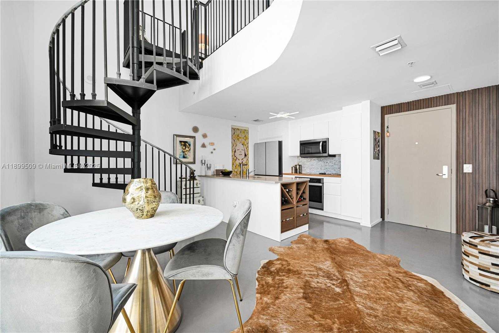 Small Image of 300 SOUTH BISCAYNE BLVD #L-1232, Miami Number 14