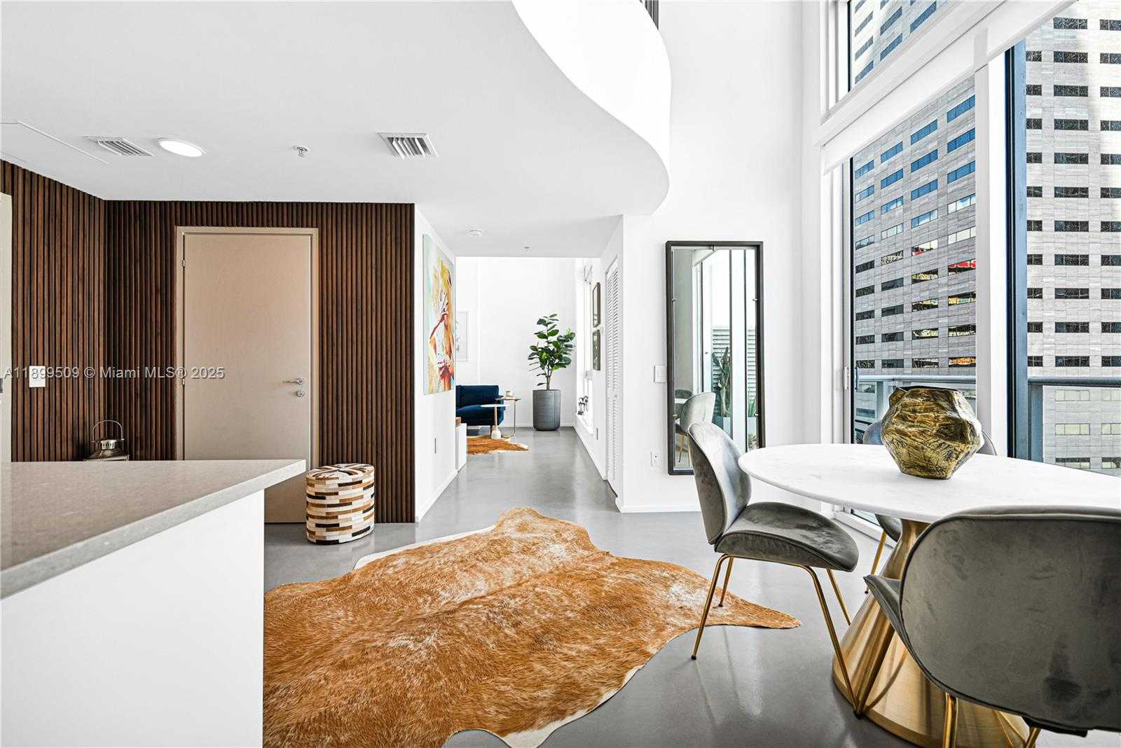 Small Image of 300 SOUTH BISCAYNE BLVD #L-1232, Miami Number 16