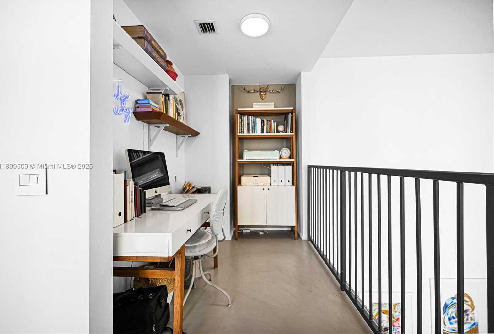 Small Image of 300 SOUTH BISCAYNE BLVD #L-1232, Miami Number 30