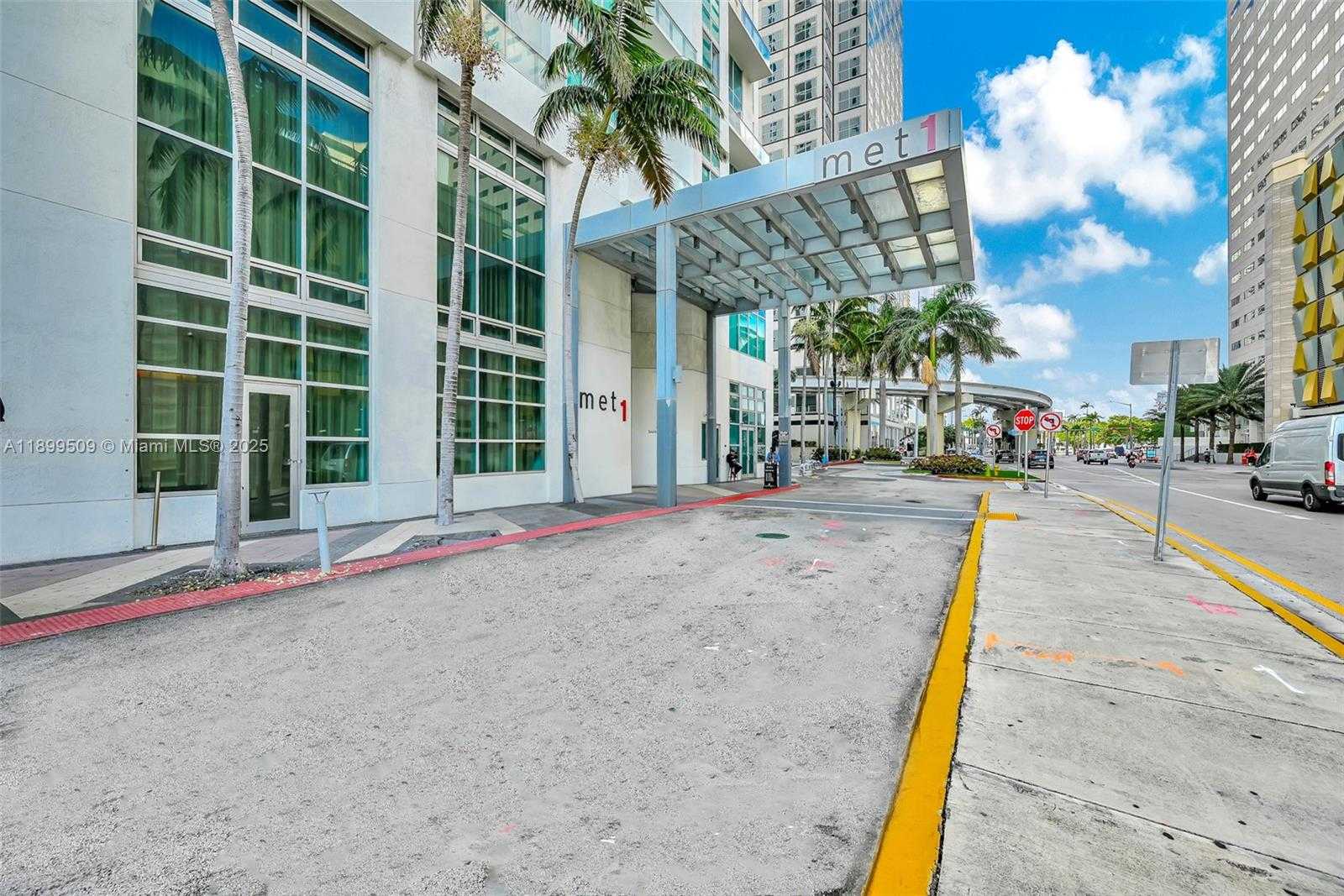 Small Image of 300 SOUTH BISCAYNE BLVD #L-1232, Miami Number 6