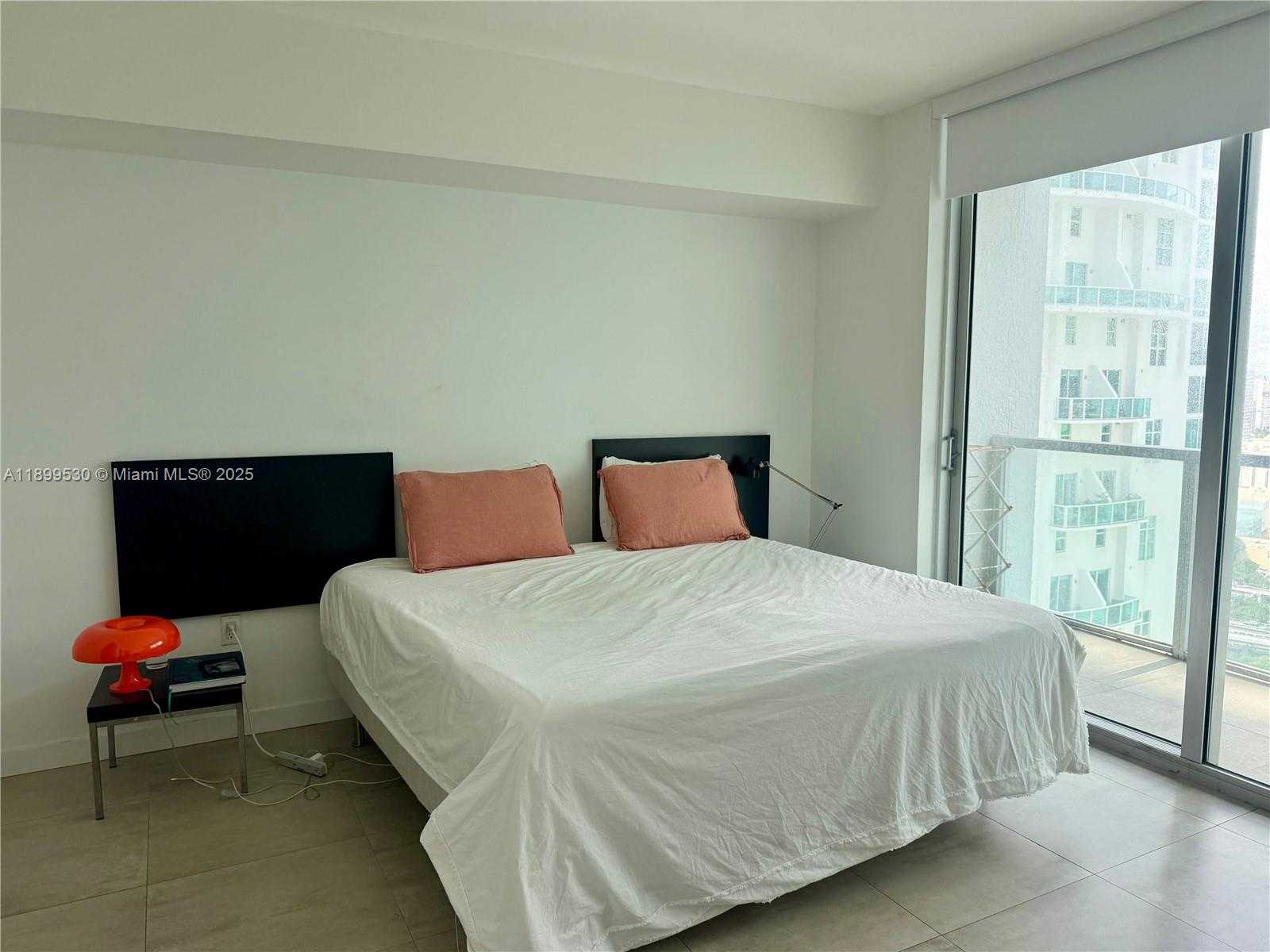 Small Image of 55 SOUTH EAST 6TH ST #3003, Miami Number 5