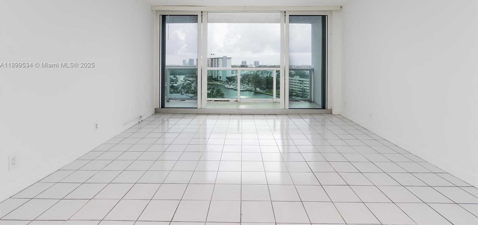 Small Image of 100 BAYVIEW DR #1102, Sunny Isles Beach Number 10