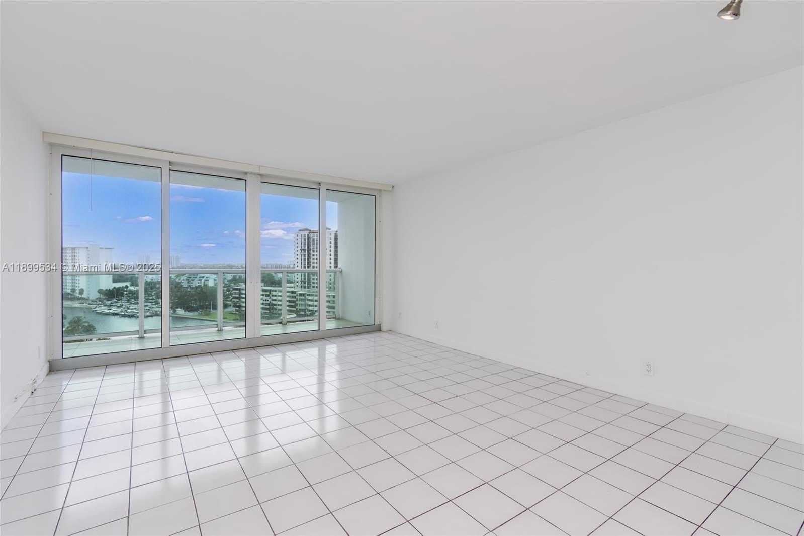 Small Image of 100 BAYVIEW DR #1102, Sunny Isles Beach Number 11