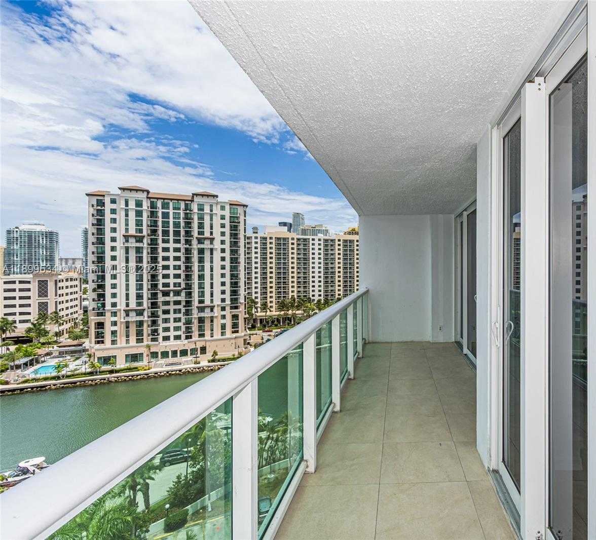 Small Image of 100 BAYVIEW DR #1102, Sunny Isles Beach Number 29