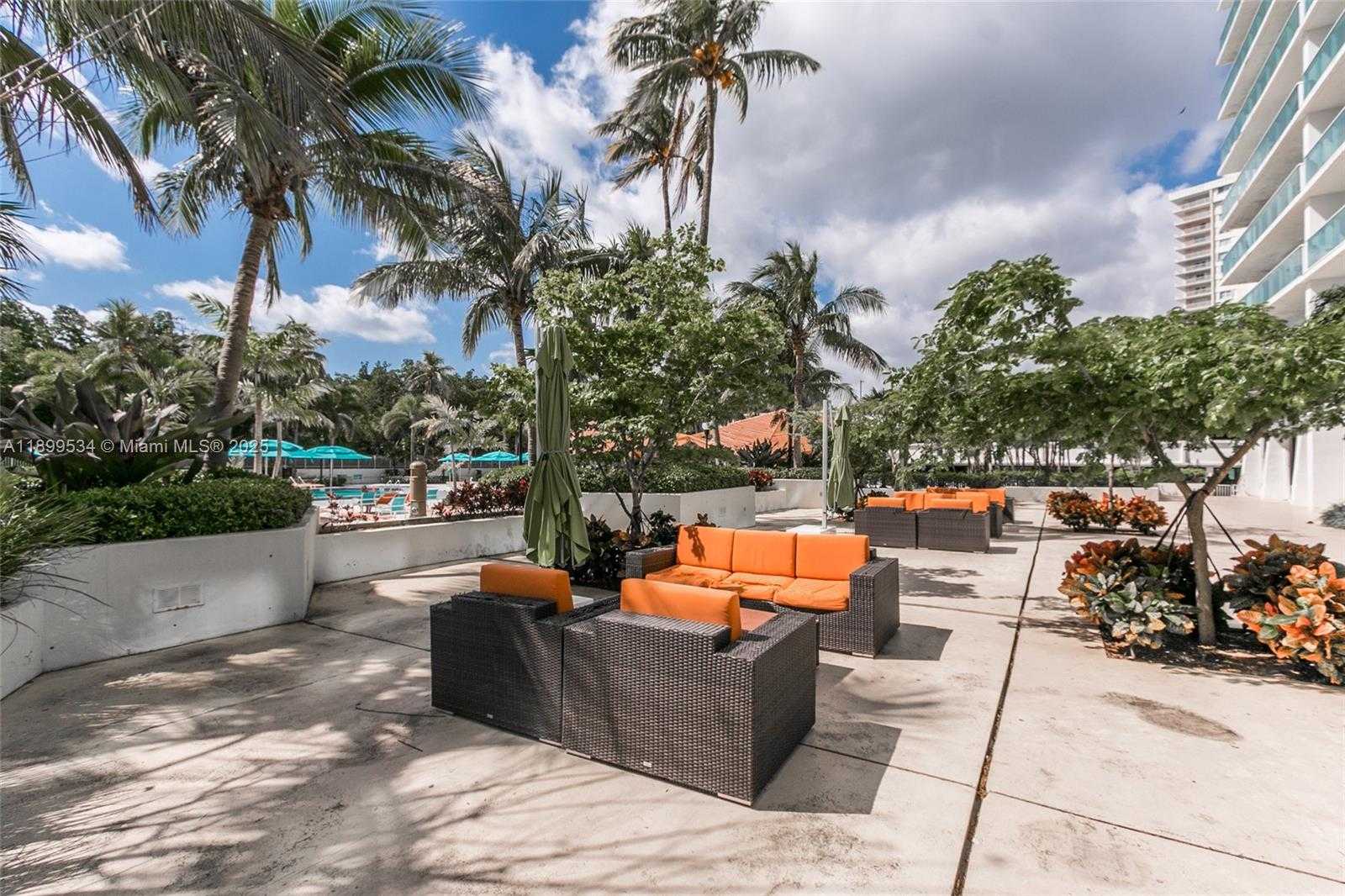 Small Image of 100 BAYVIEW DR #1102, Sunny Isles Beach Number 4