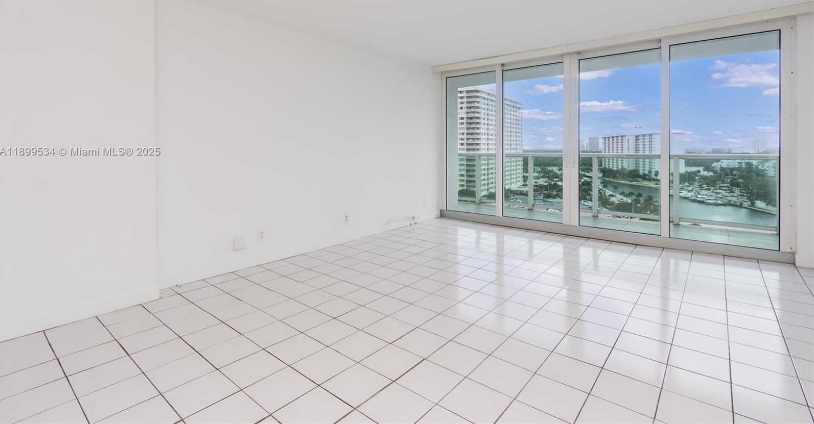 Small Image of 100 BAYVIEW DR #1102, Sunny Isles Beach Number 9