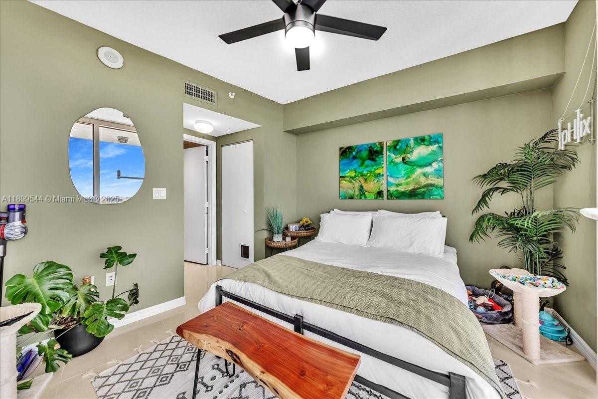 Small Image of 1750 NORTH BAYSHORE DR #2015, Miami Number 10