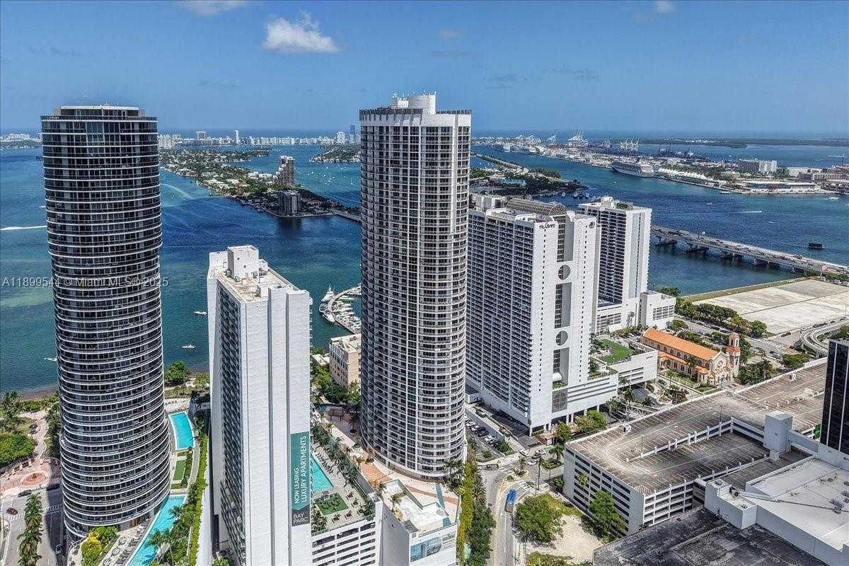 Small Image of 1750 NORTH BAYSHORE DR #2015, Miami Number 22