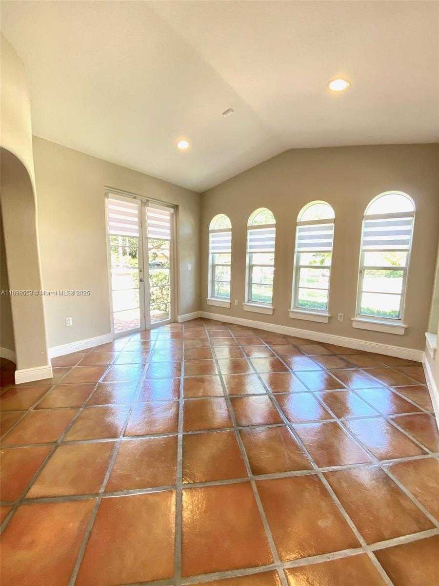 Small Image of 16208 NORTH WEST 83RD PL, Miami Lakes Number 15