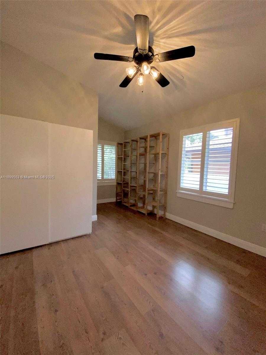 Small Image of 16208 NORTH WEST 83RD PL, Miami Lakes Number 23