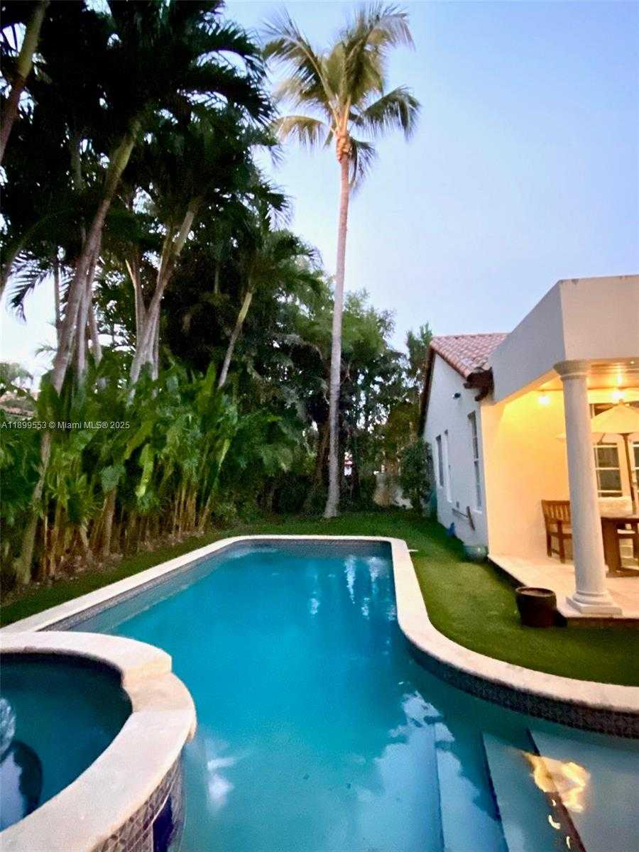 Small Image of 16208 NORTH WEST 83RD PL, Miami Lakes Number 32