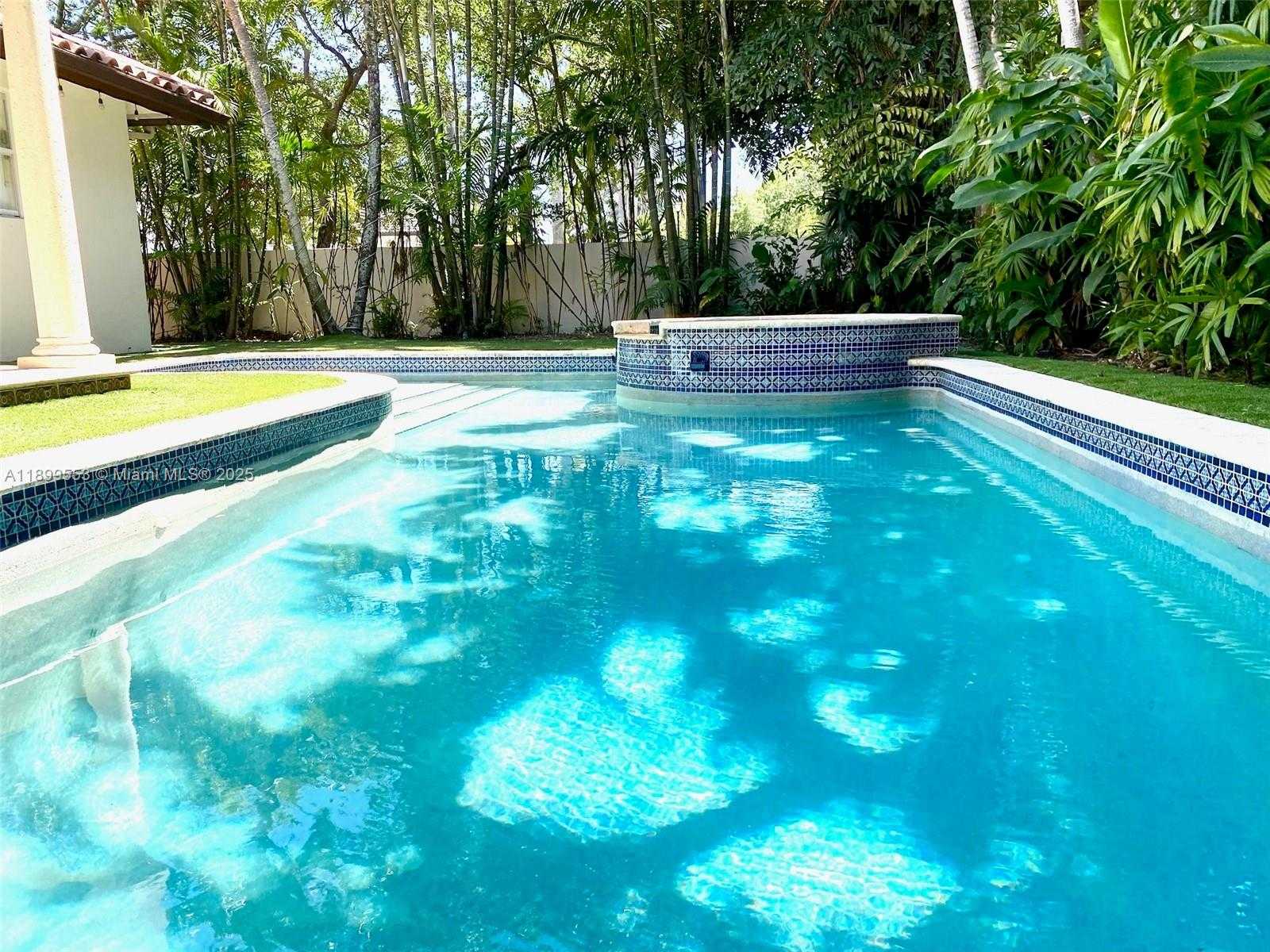 Small Image of 16208 NORTH WEST 83RD PL, Miami Lakes Number 33