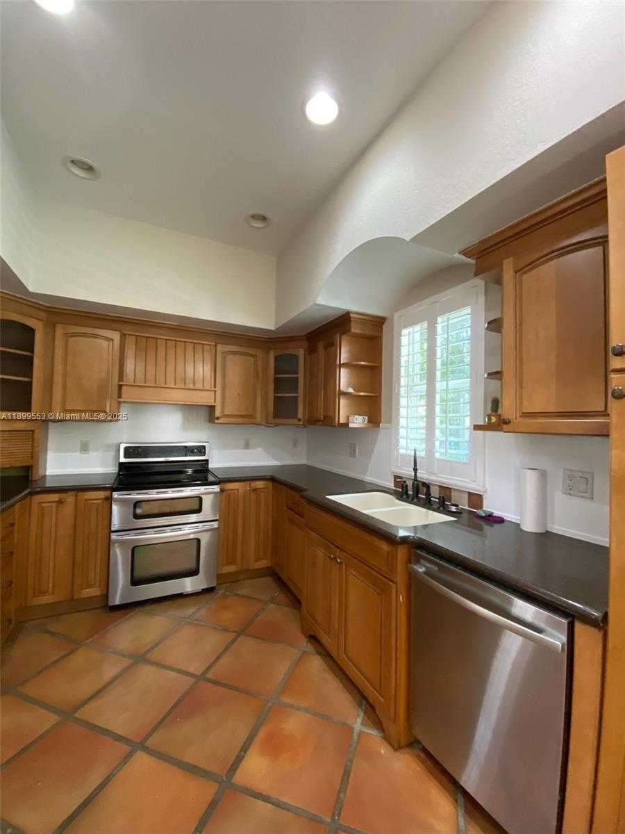 Small Image of 16208 NORTH WEST 83RD PL, Miami Lakes Number 9