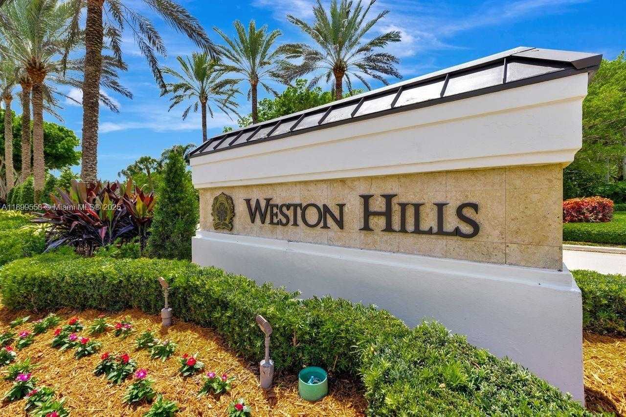 Small Image of 1709 VICTORIA POINTE CIR #00, Weston Number 2