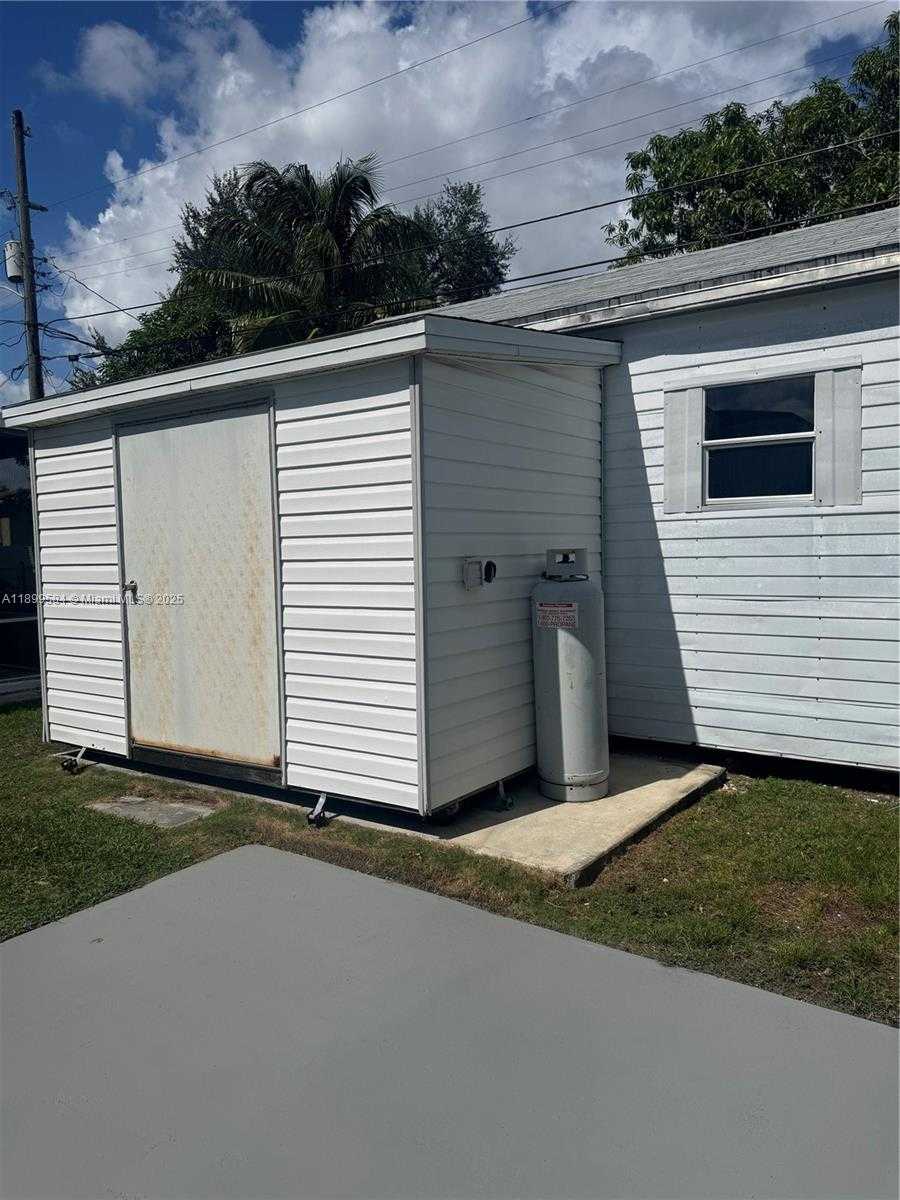 Small Image of 5451 SOUTH WEST 6TH ST #1, Miami Number 14