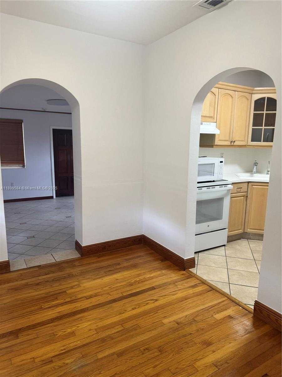 Small Image of 5451 SOUTH WEST 6TH ST #1, Miami Number 6