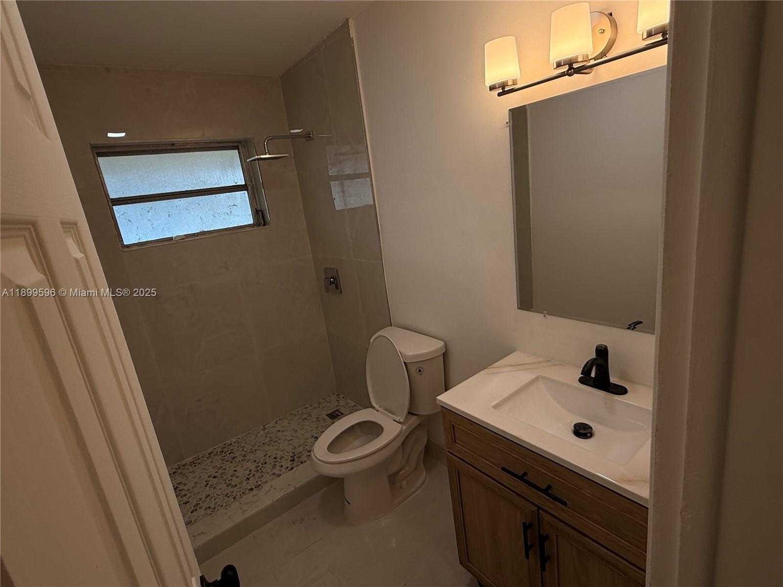 Small Image of 2319 JACKSON ST #7, Hollywood Number 11