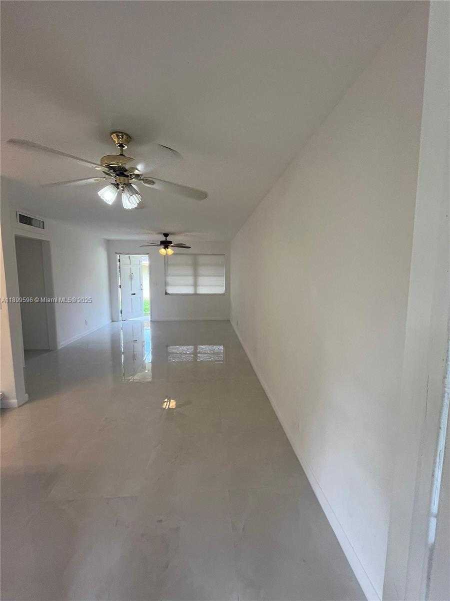 Small Image of 2319 JACKSON ST #7, Hollywood Number 3