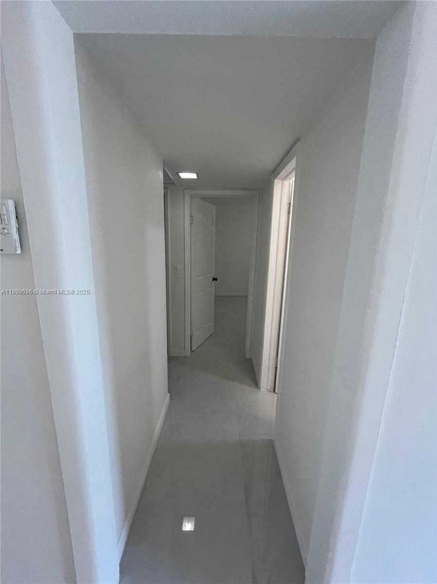 Small Image of 2319 JACKSON ST #7, Hollywood Number 5