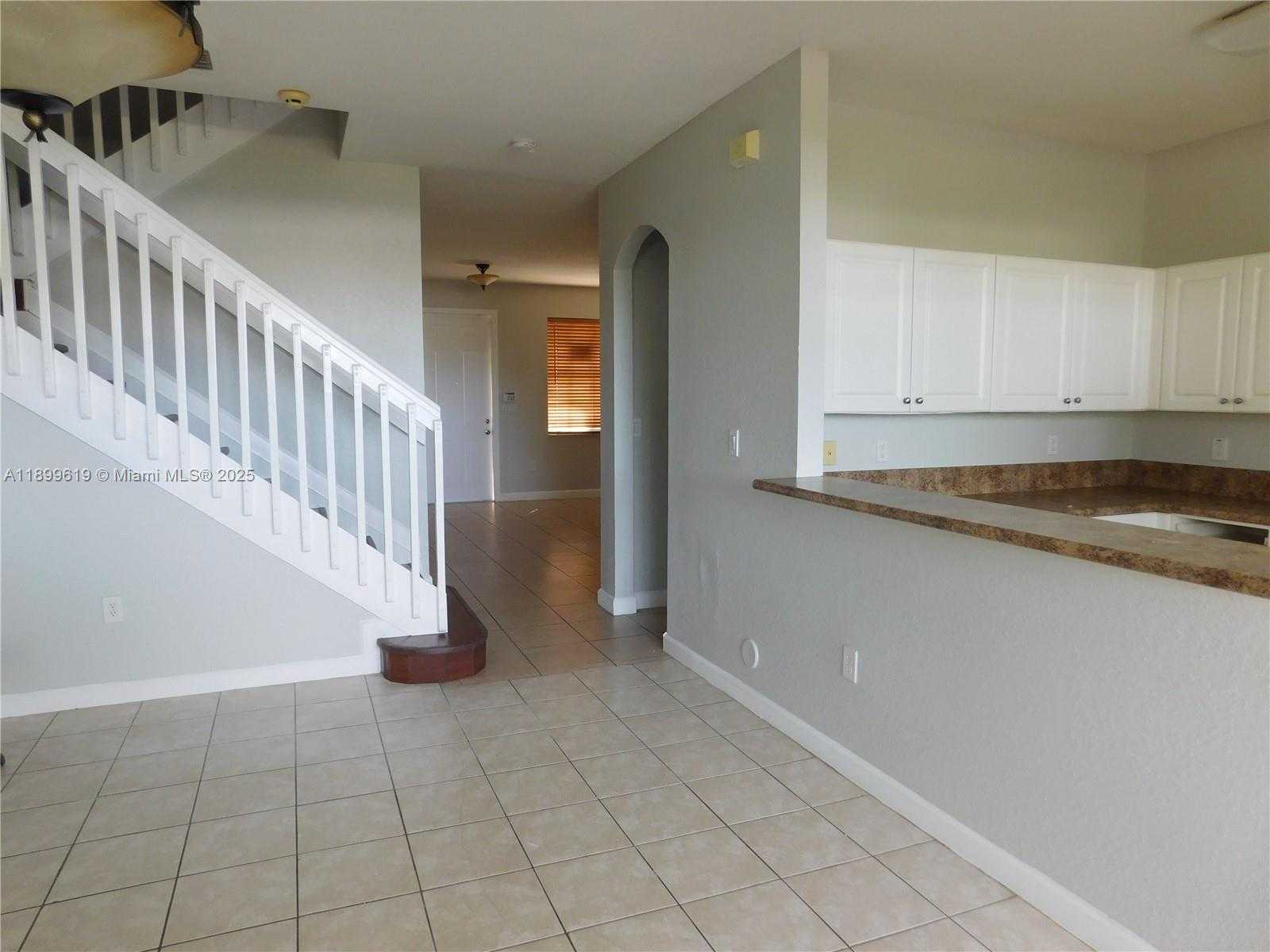 Small Image of 12813 SOUTH WEST 132ND TER, Miami Number 3