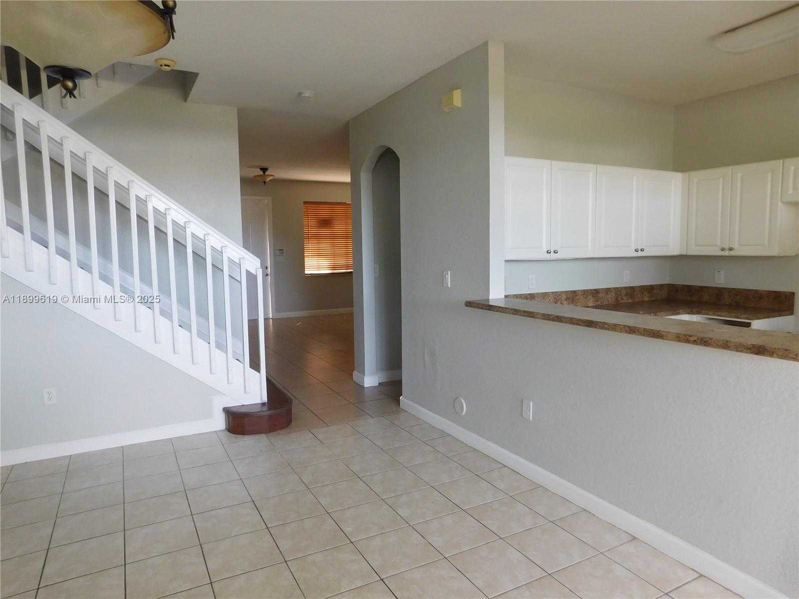 Small Image of 12813 SOUTH WEST 132ND TER, Miami Number 6