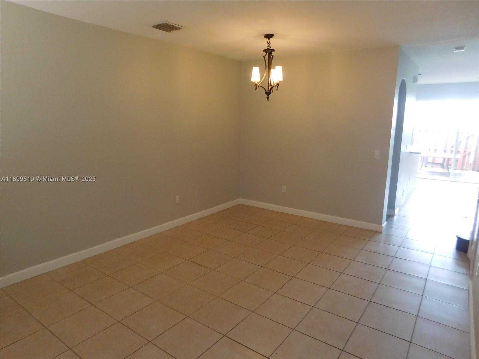 Small Image of 12813 SOUTH WEST 132ND TER, Miami Number 8