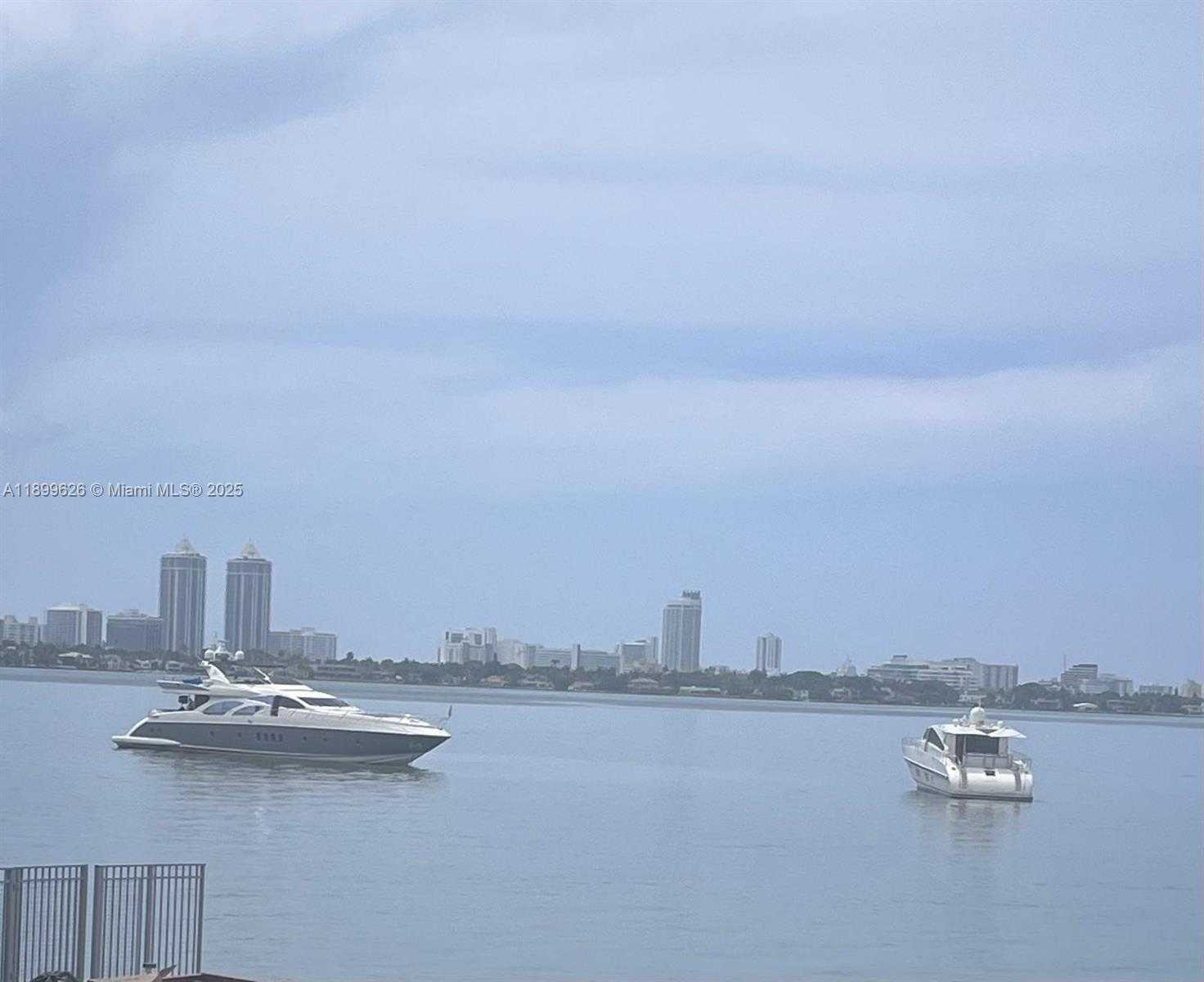 Small Image of 1880 SOUTH TREASURE DR #2C, North Bay Village Number 16