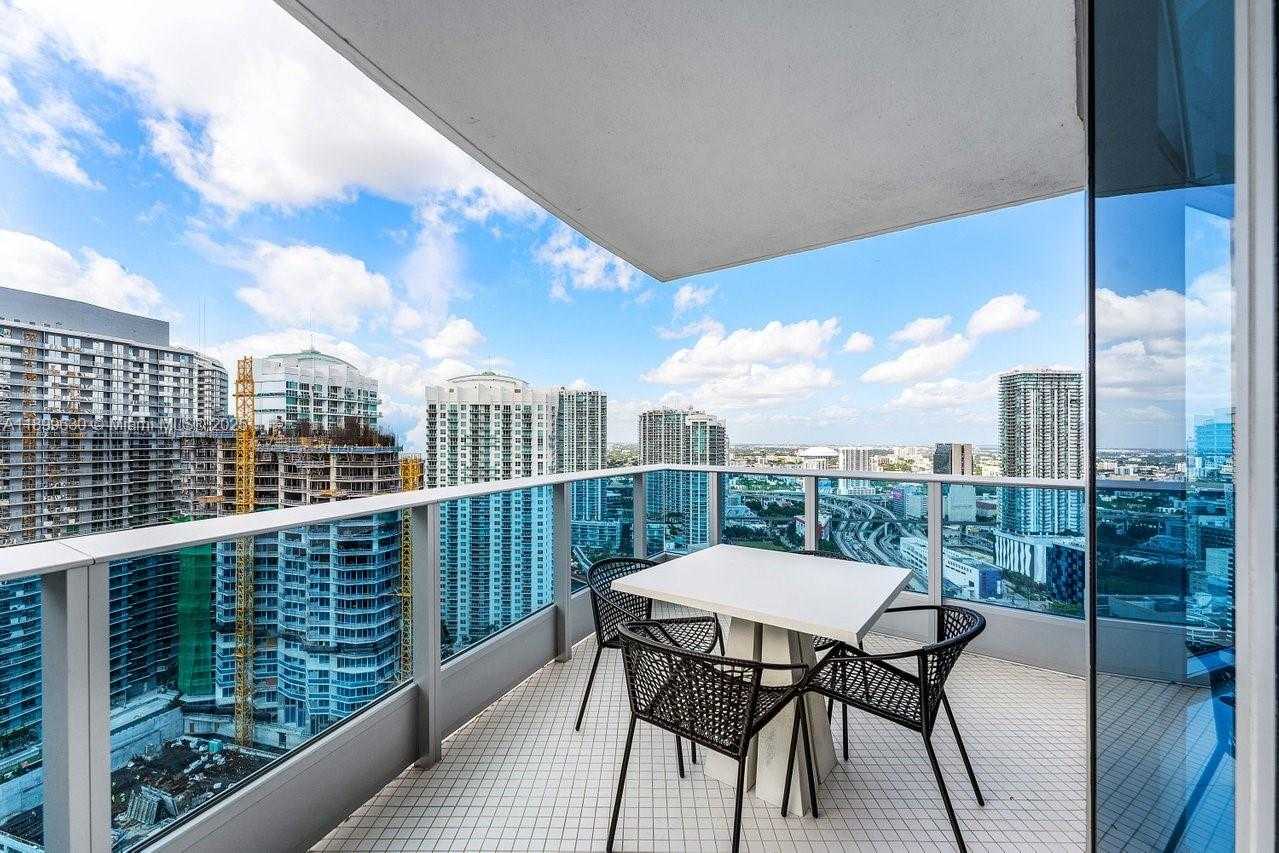 Small Image of 200 BISCAYNE BOULEVARD WAY #3702, Miami Number 43