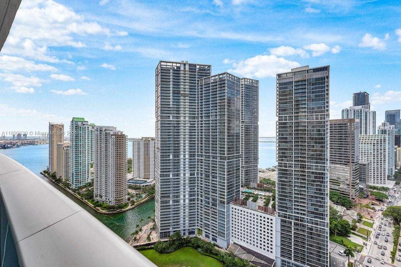 Small Image of 200 BISCAYNE BOULEVARD WAY #3702, Miami Number 45