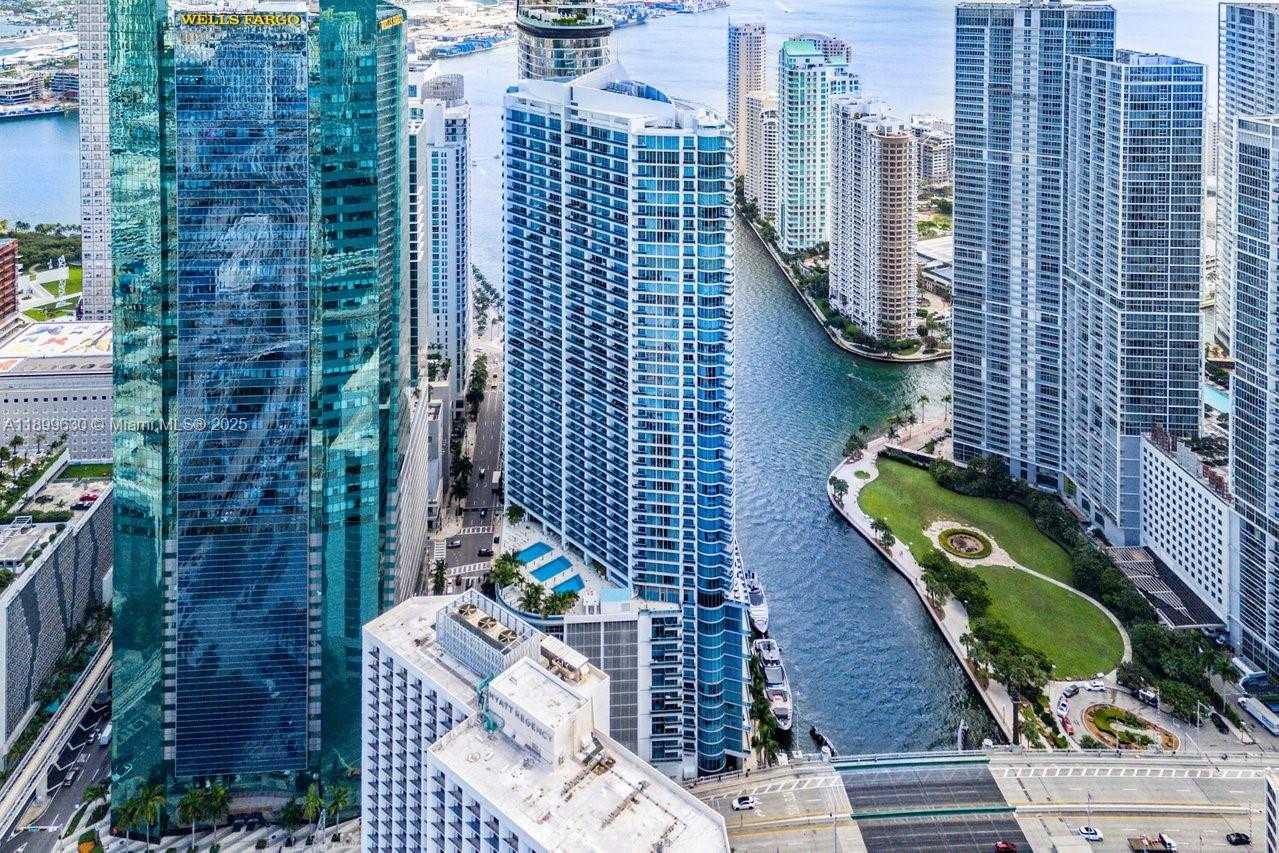 Small Image of 200 BISCAYNE BOULEVARD WAY #3702, Miami Number 54