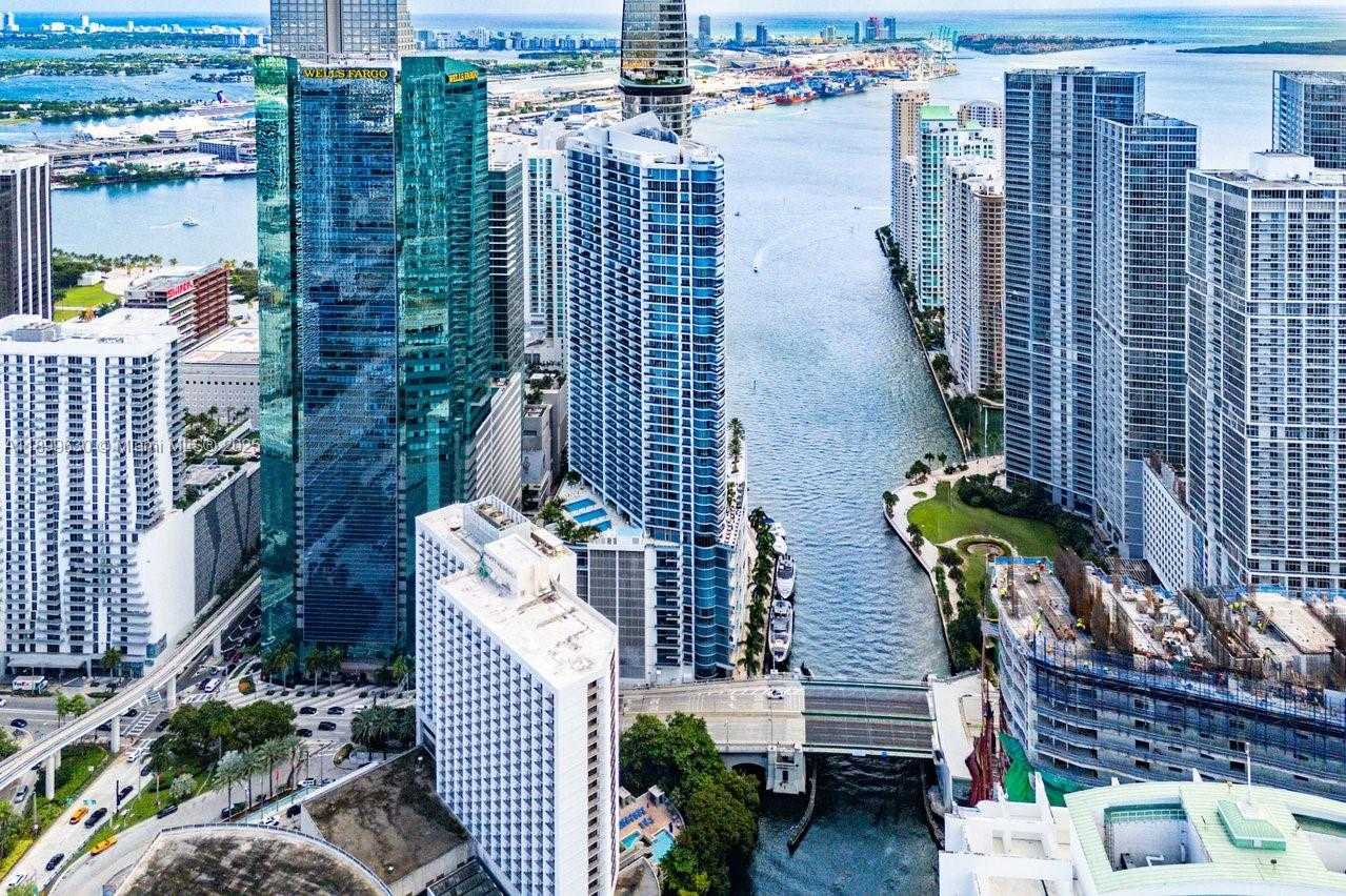 Small Image of 200 BISCAYNE BOULEVARD WAY #3702, Miami Number 55