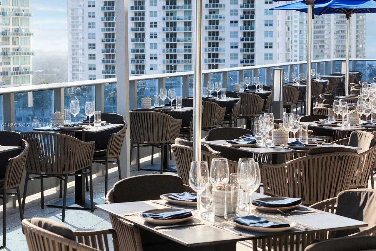 Small Image of 200 BISCAYNE BOULEVARD WAY #3702, Miami Number 63