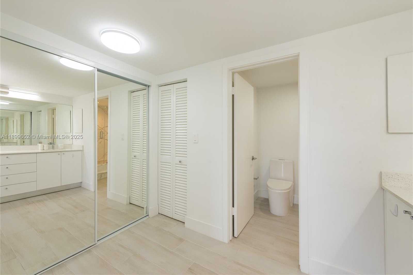 Small Image of 155 OCEAN LANE DR #404, Key Biscayne Number 16