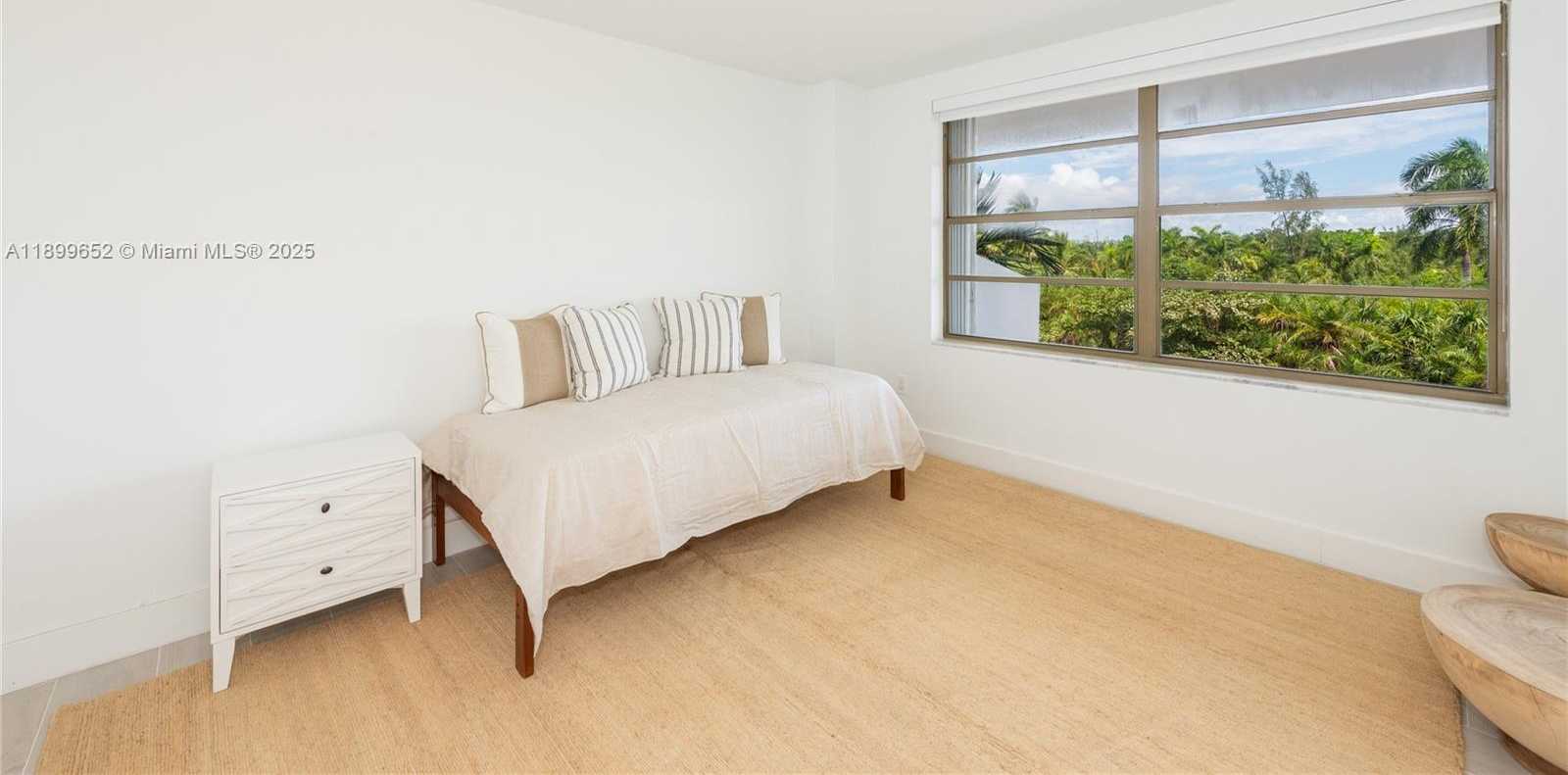 Small Image of 155 OCEAN LANE DR #404, Key Biscayne Number 18