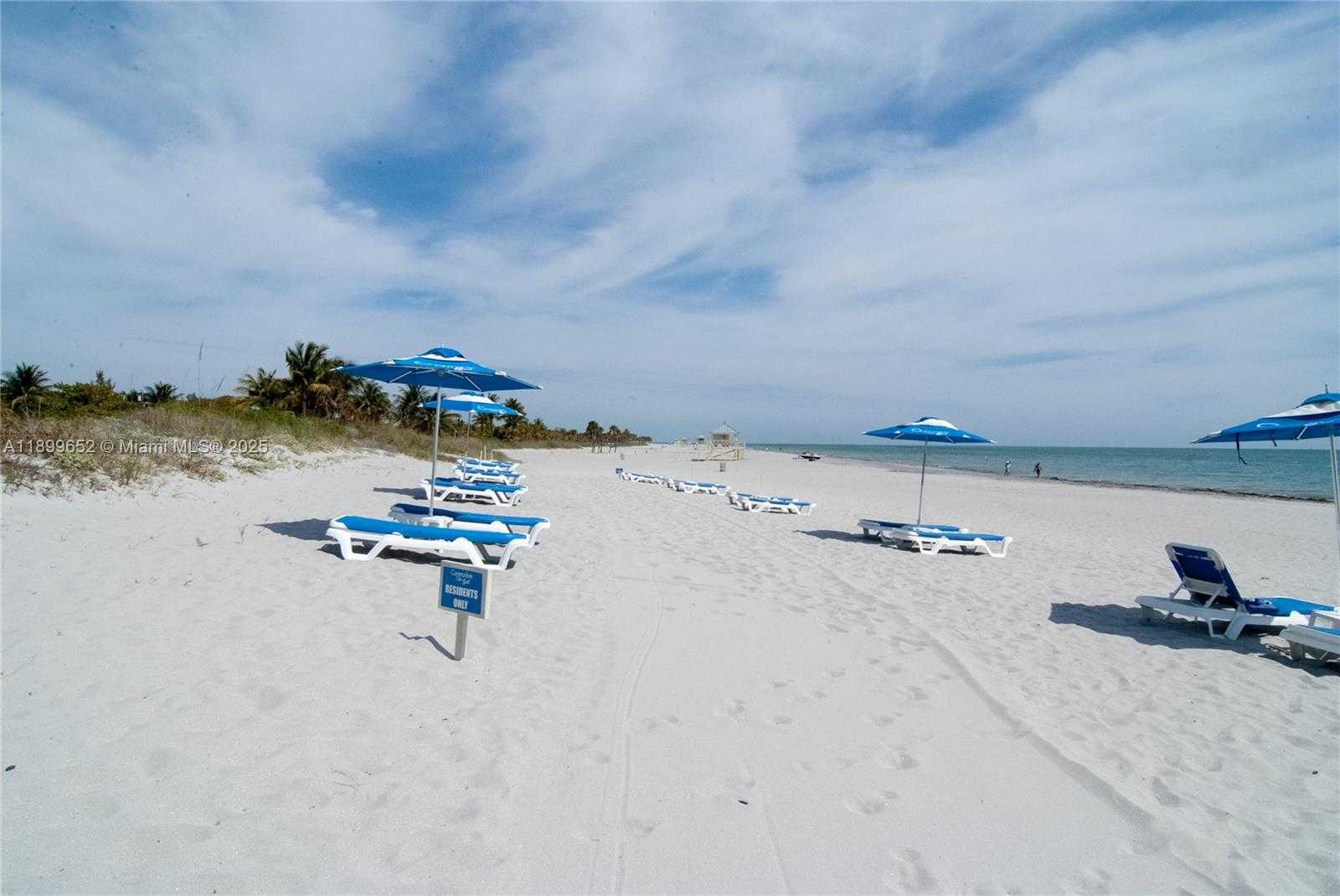 Small Image of 155 OCEAN LANE DR #404, Key Biscayne Number 23