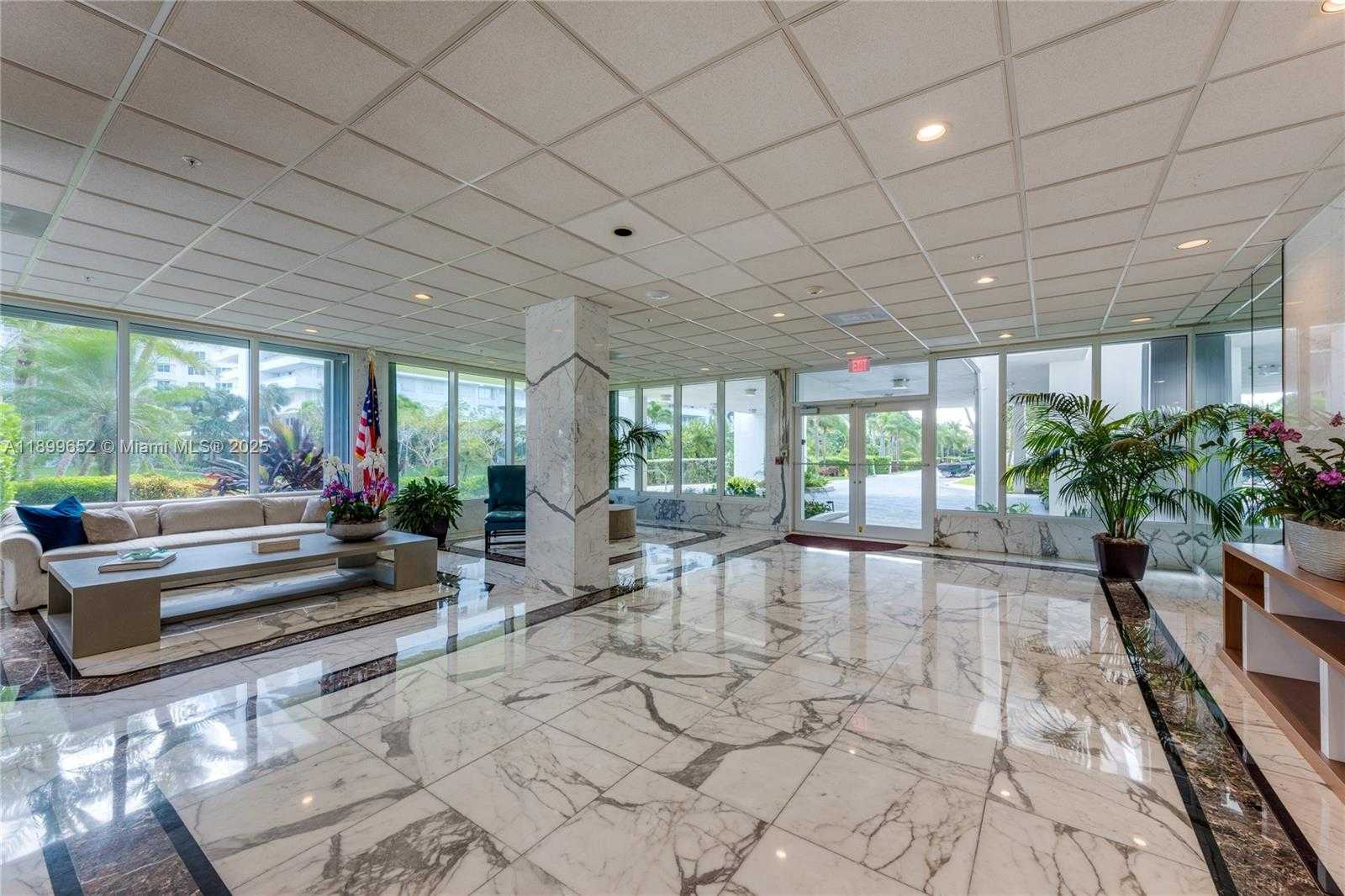 Small Image of 155 OCEAN LANE DR #404, Key Biscayne Number 24