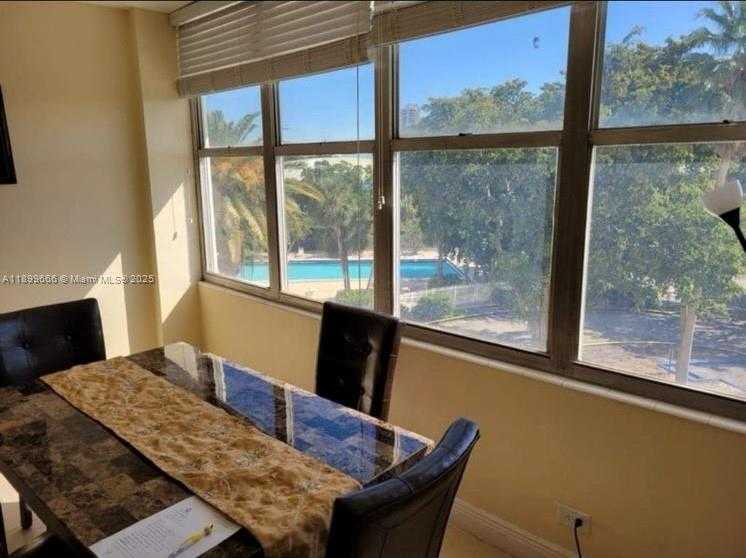 Small Image of 7441 WAYNE AVE #3O, Miami Beach Number 5