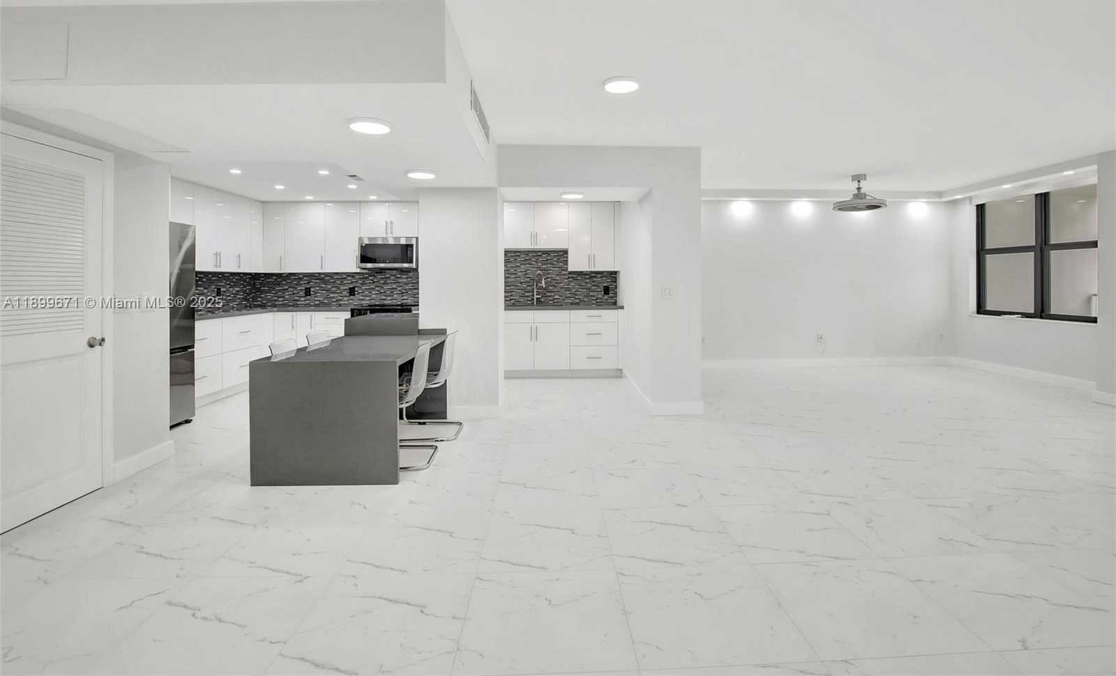 Small Image of 9801 COLLINS AVE #15X, Bal Harbour Number 23