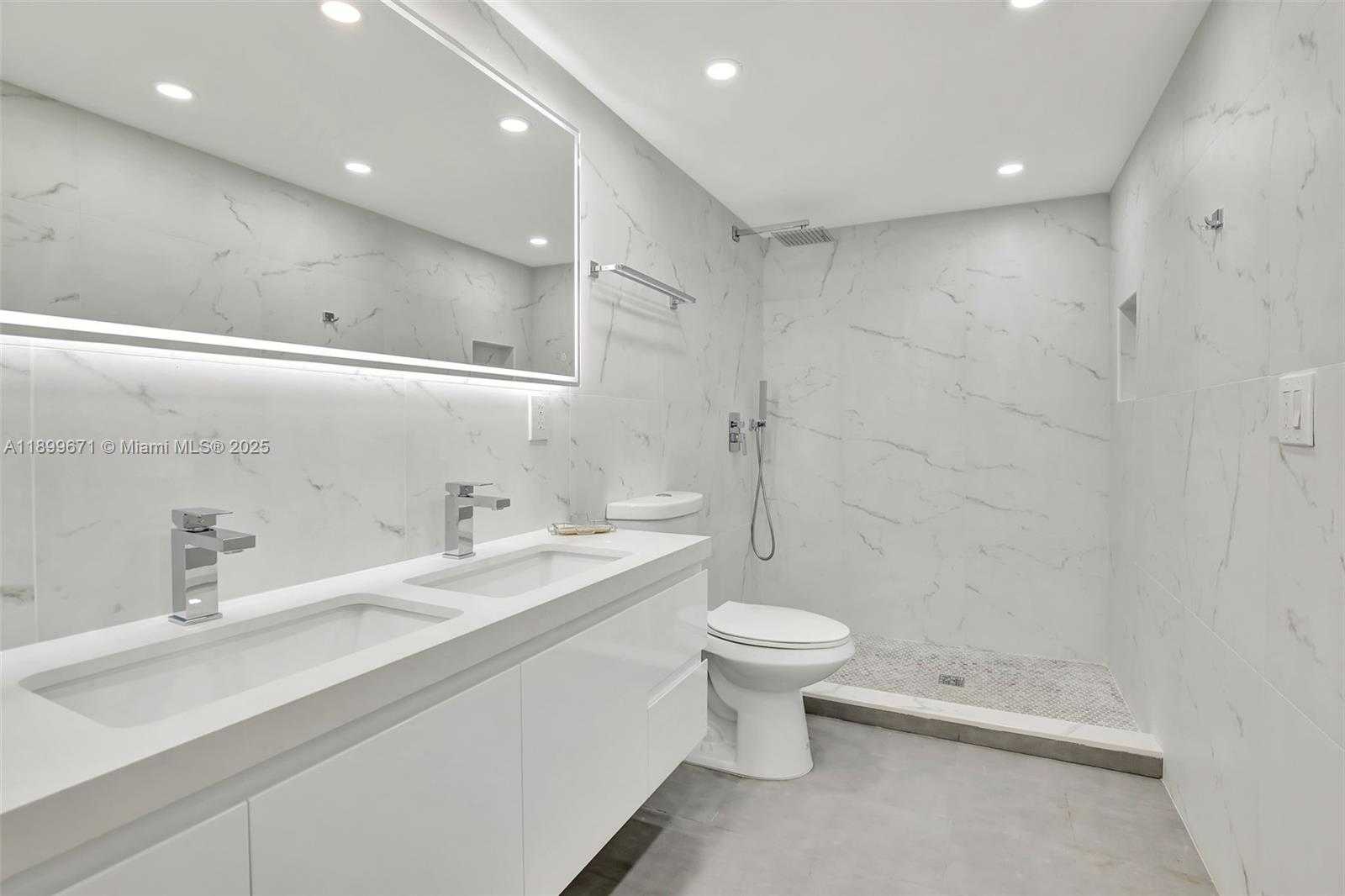 Small Image of 9801 COLLINS AVE #15X, Bal Harbour Number 24