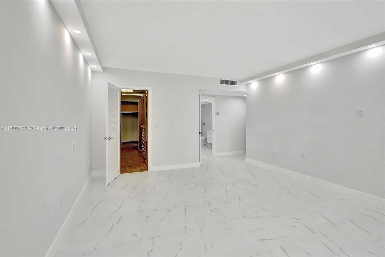 Small Image of 9801 COLLINS AVE #15X, Bal Harbour Number 27