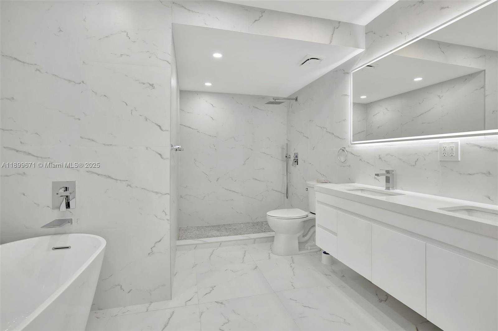 Small Image of 9801 COLLINS AVE #15X, Bal Harbour Number 30