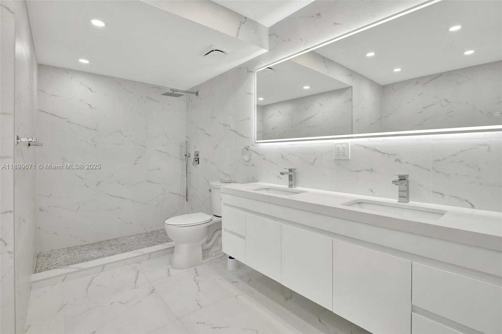 Small Image of 9801 COLLINS AVE #15X, Bal Harbour Number 31