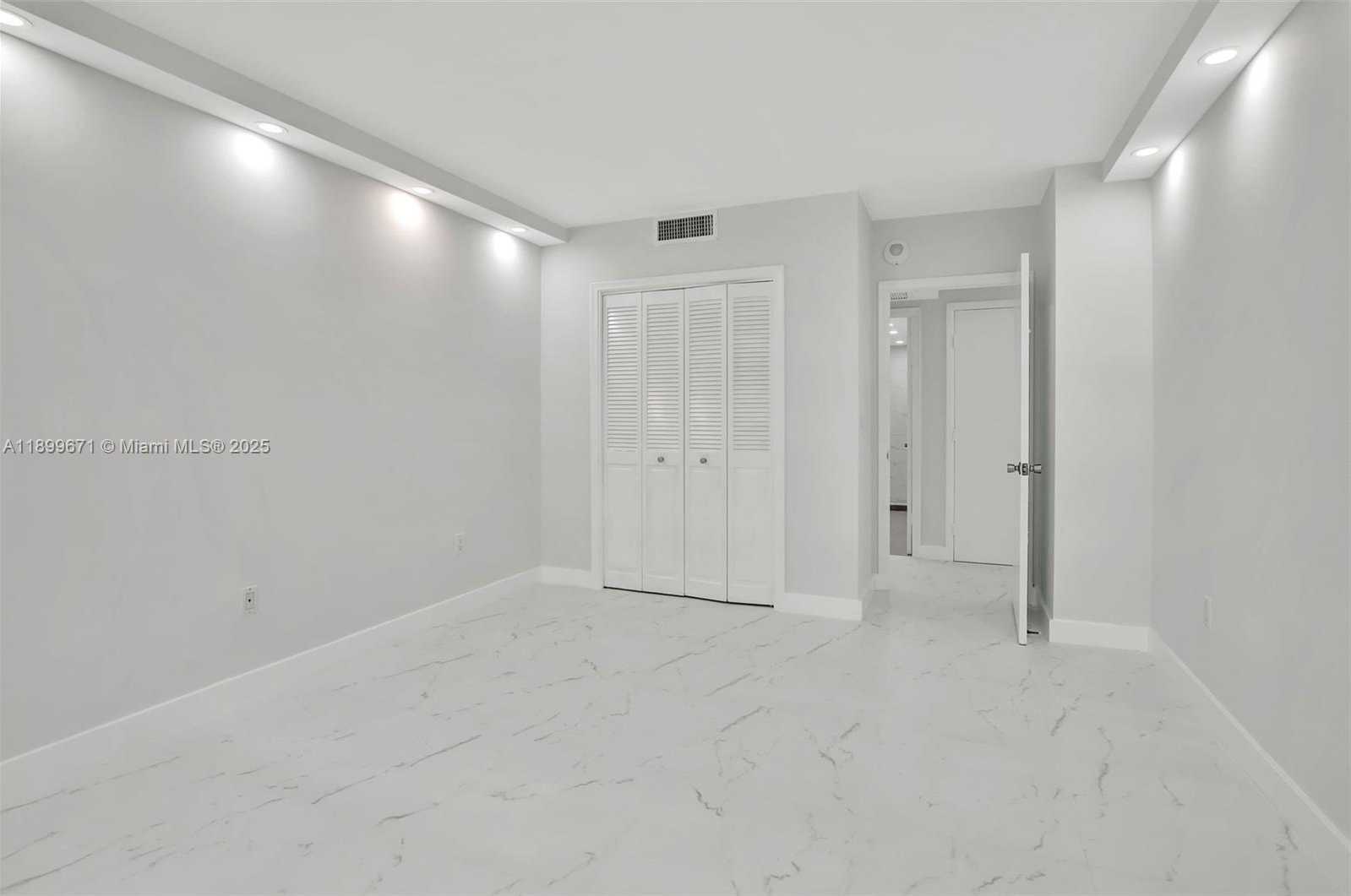Small Image of 9801 COLLINS AVE #15X, Bal Harbour Number 33