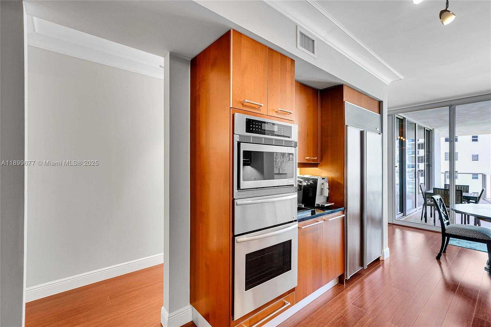 Imagen de Pequeño Objeto