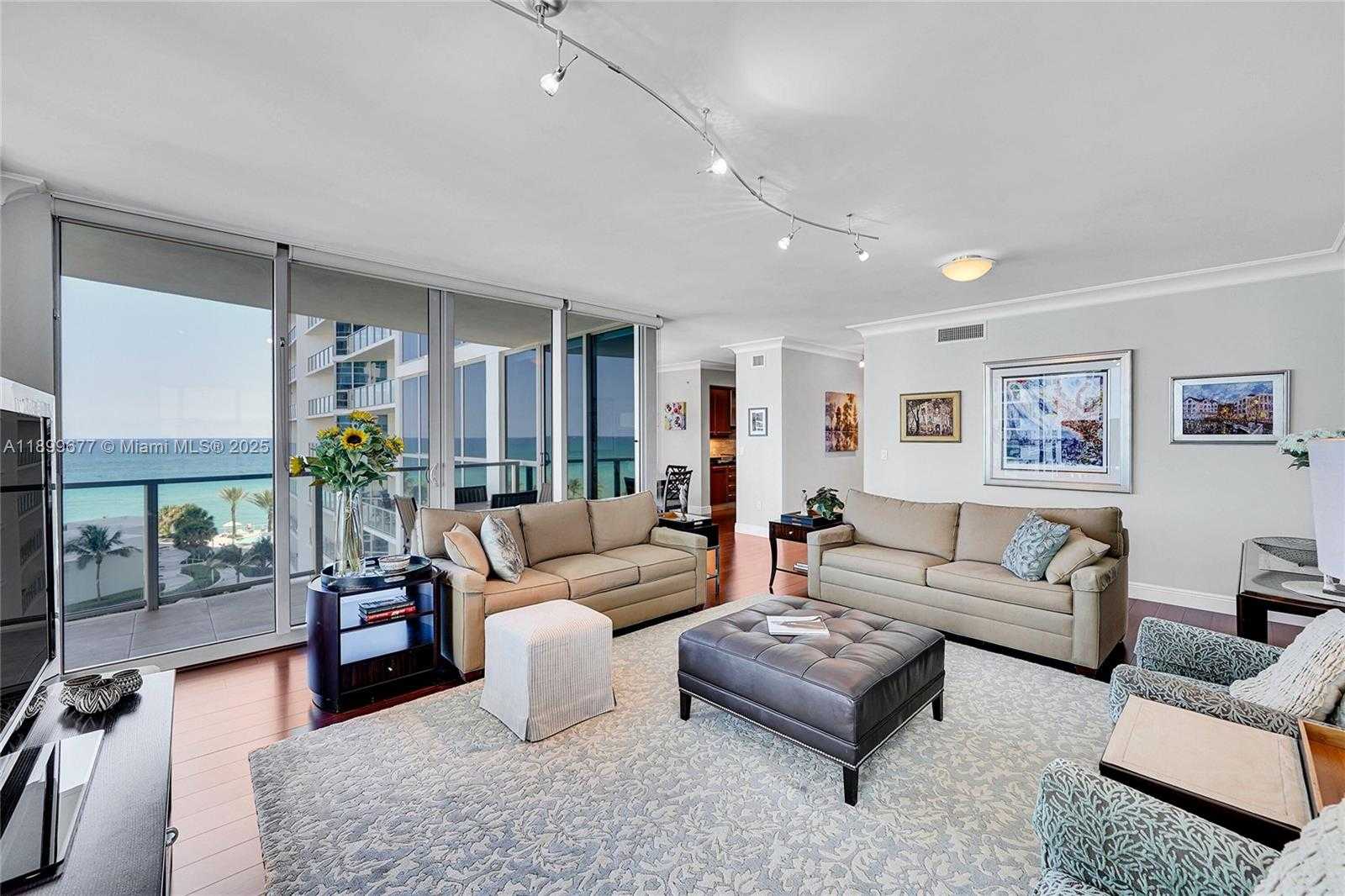 Imagen de Pequeño Objeto