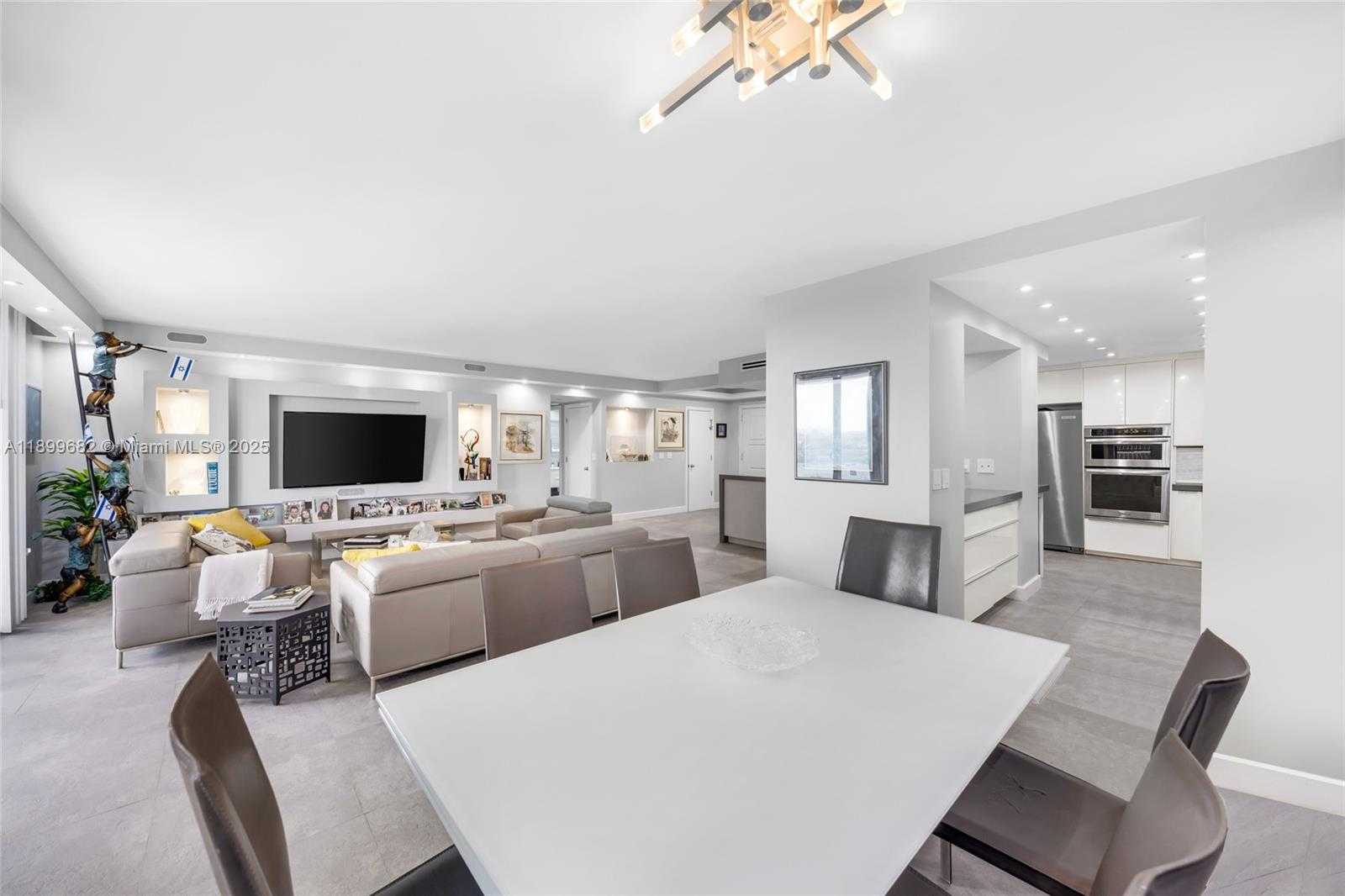 Small Image of 9801 COLLINS AVE #16U, Bal Harbour Number 11
