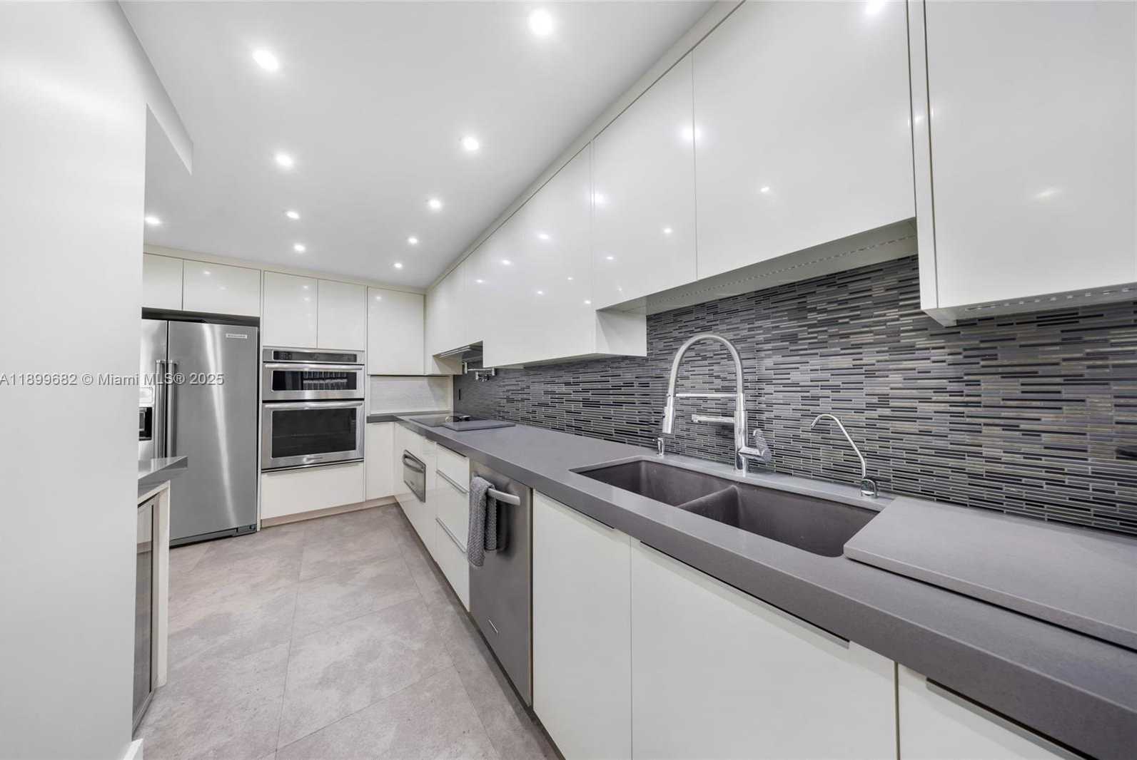 Small Image of 9801 COLLINS AVE #16U, Bal Harbour Number 13