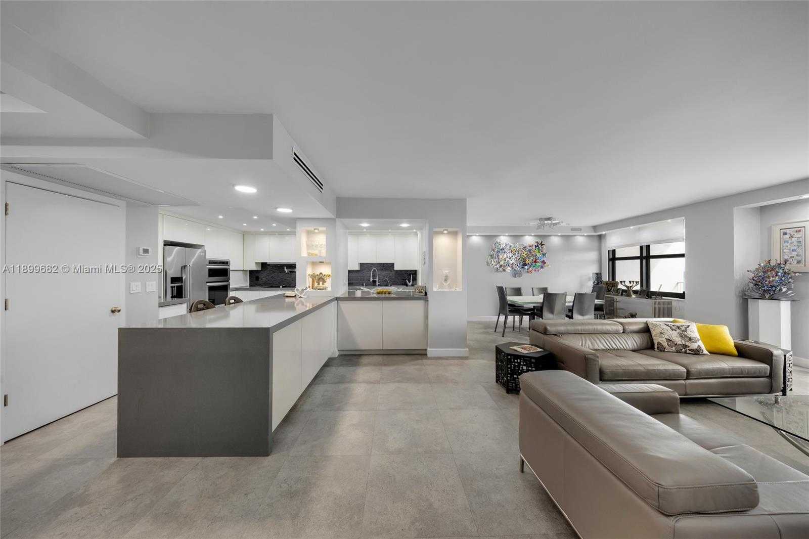 Small Image of 9801 COLLINS AVE #16U, Bal Harbour Number 3