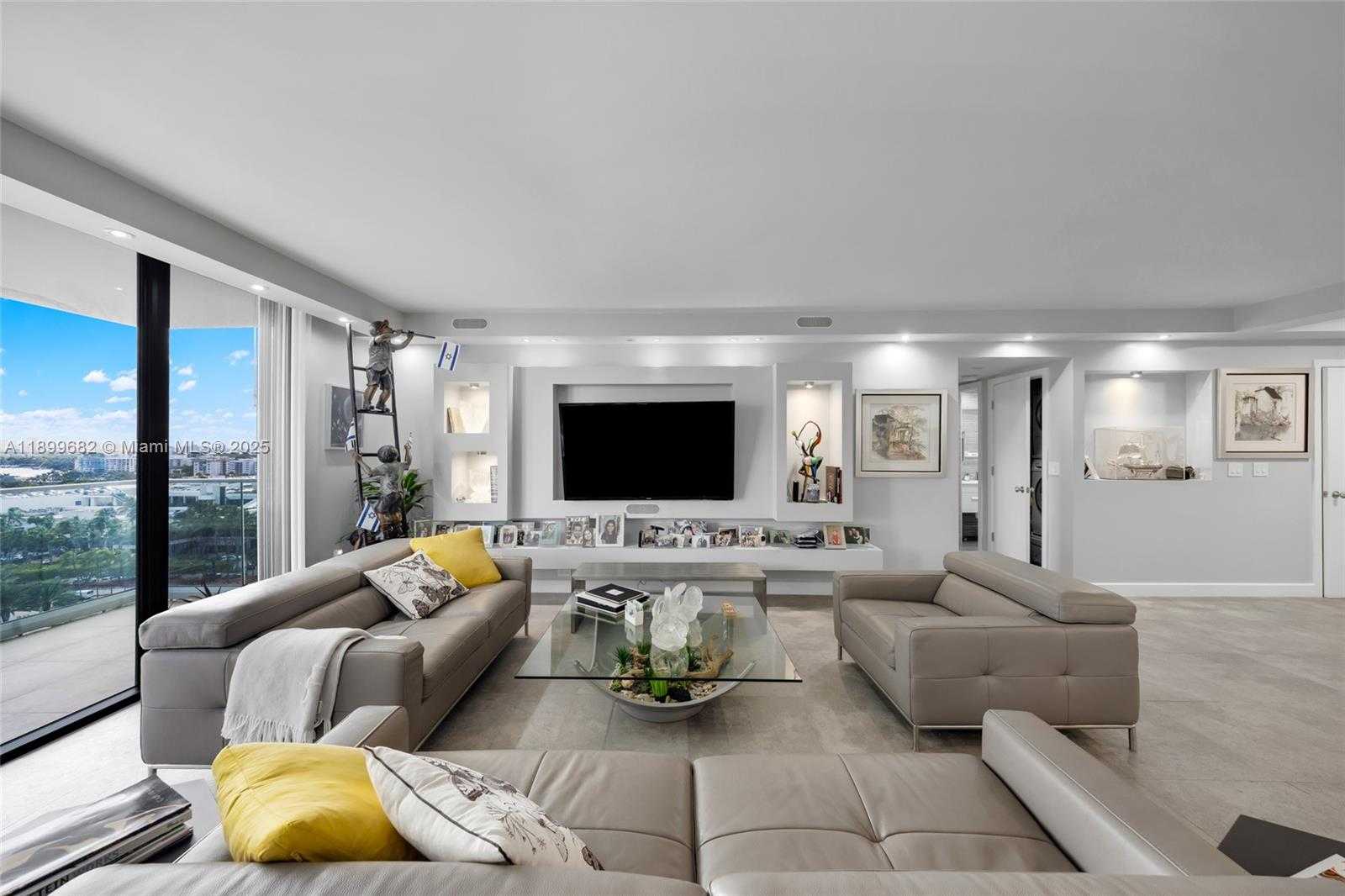 Small Image of 9801 COLLINS AVE #16U, Bal Harbour Number 6