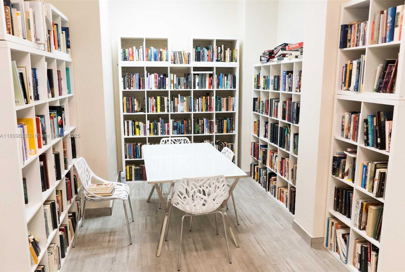 Imagen de Pequeño Objeto